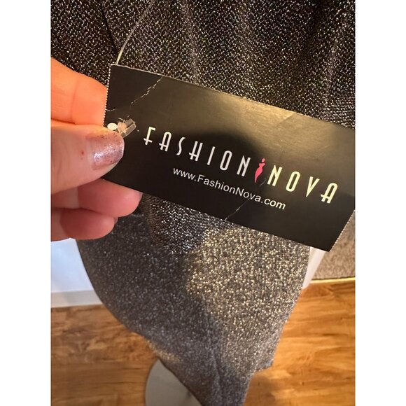 Fashion Nova Sparkly Silver Mini Dress – “Dancing in the Moonlight” – Size L – N - Picture 4 of 8